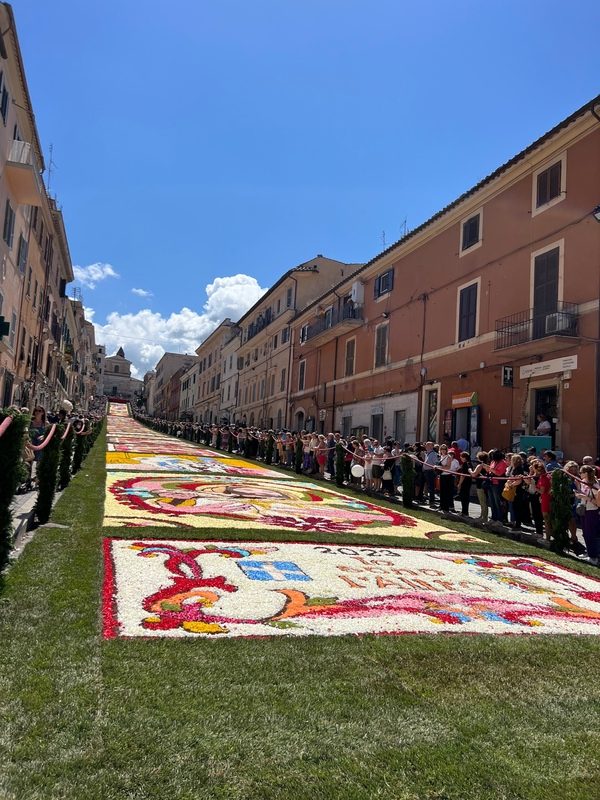In fiorata di Genzano di Roma