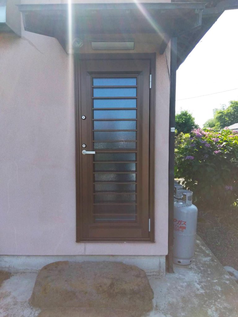 玄関ドア交換工事